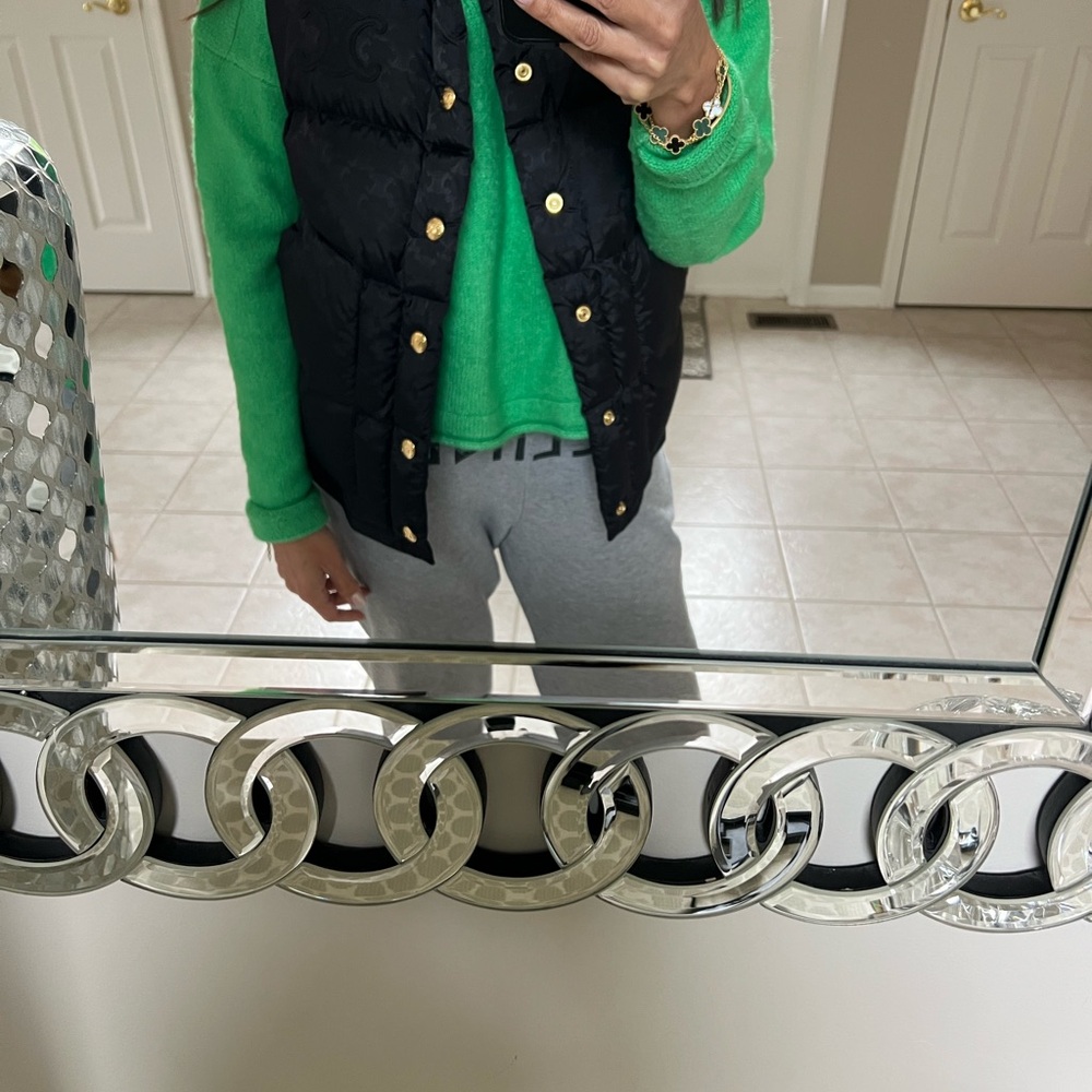 Unisex Black puffer vest